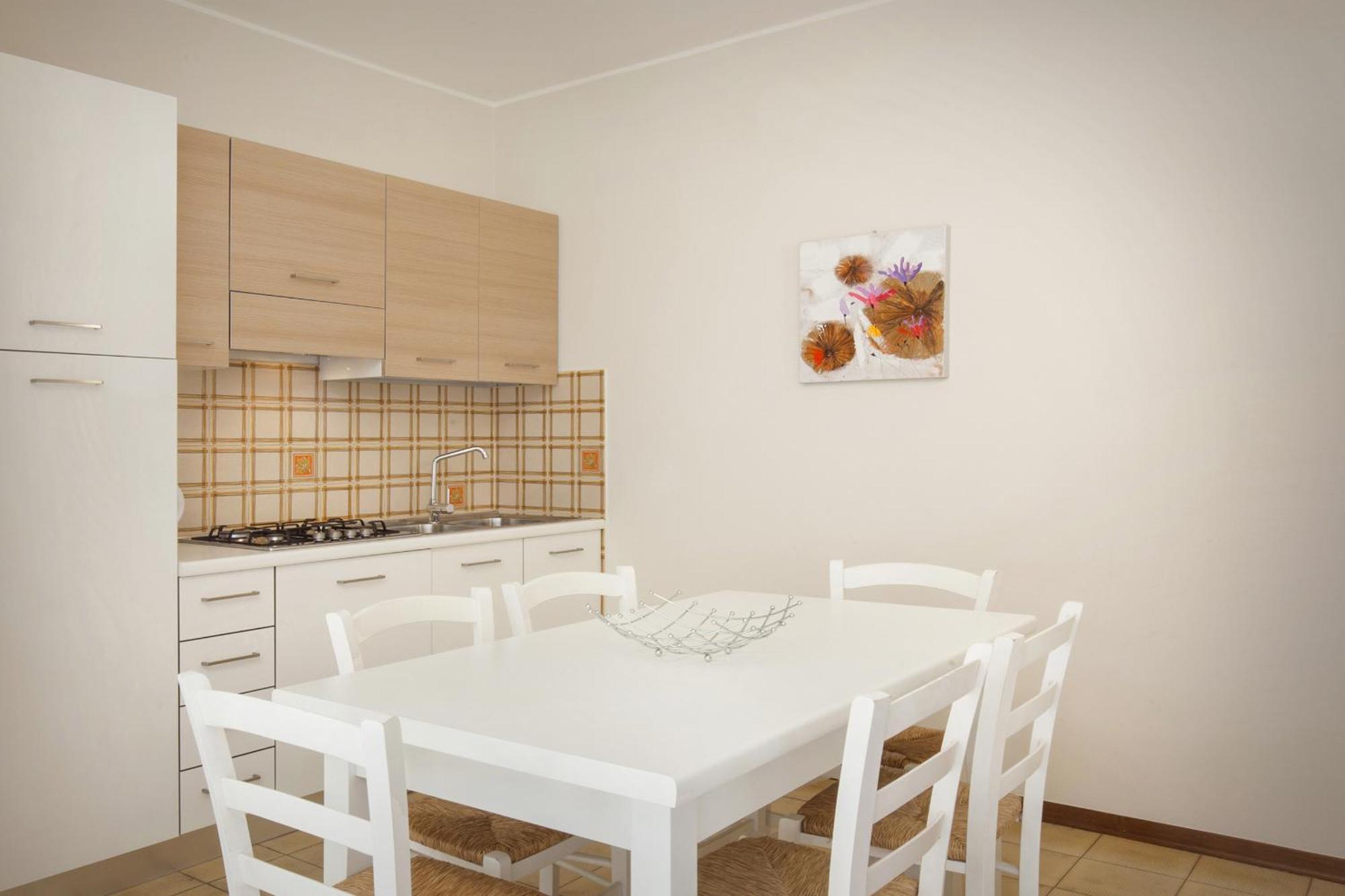 Apartment Rosa Cinderella Lazise Exteriör bild