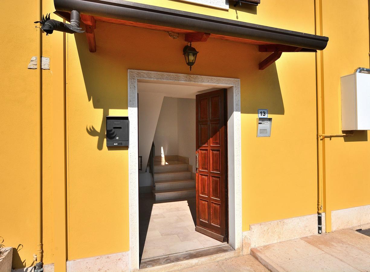 Apartment Rosa Cinderella Lazise Exteriör bild