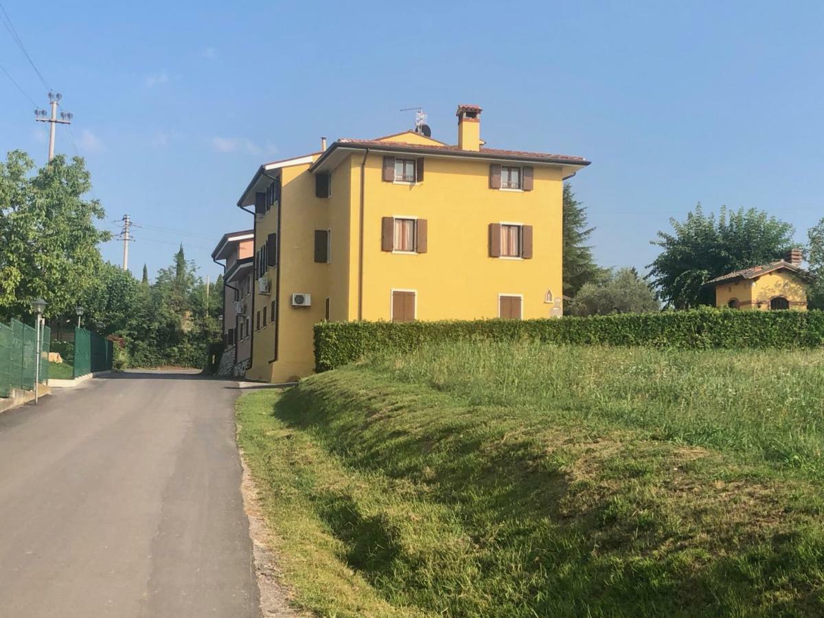 Apartment Rosa Cinderella Lazise Exteriör bild