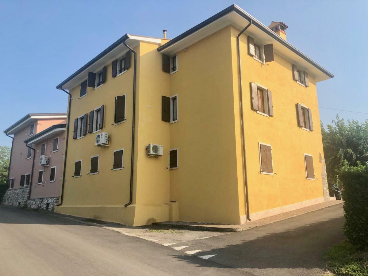 Apartment Rosa Cinderella Lazise Exteriör bild